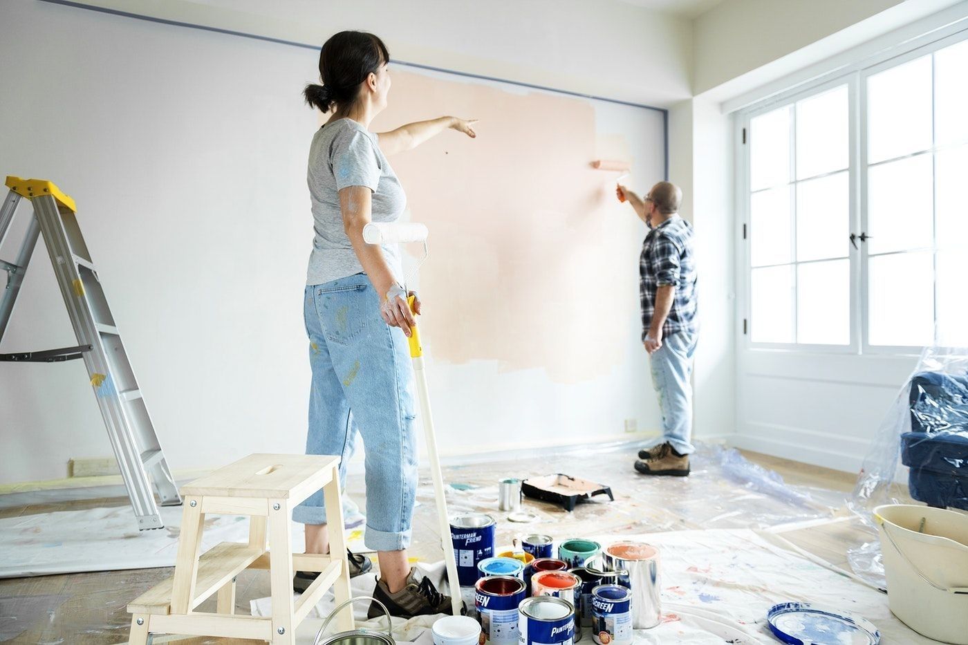 How to Choose the Right Paint Colors for Your Home with Help from House Painters
