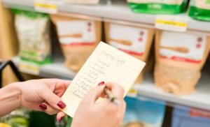 The Spinneys Advantage: 8 Grocery Shopping Hacks for New Moms